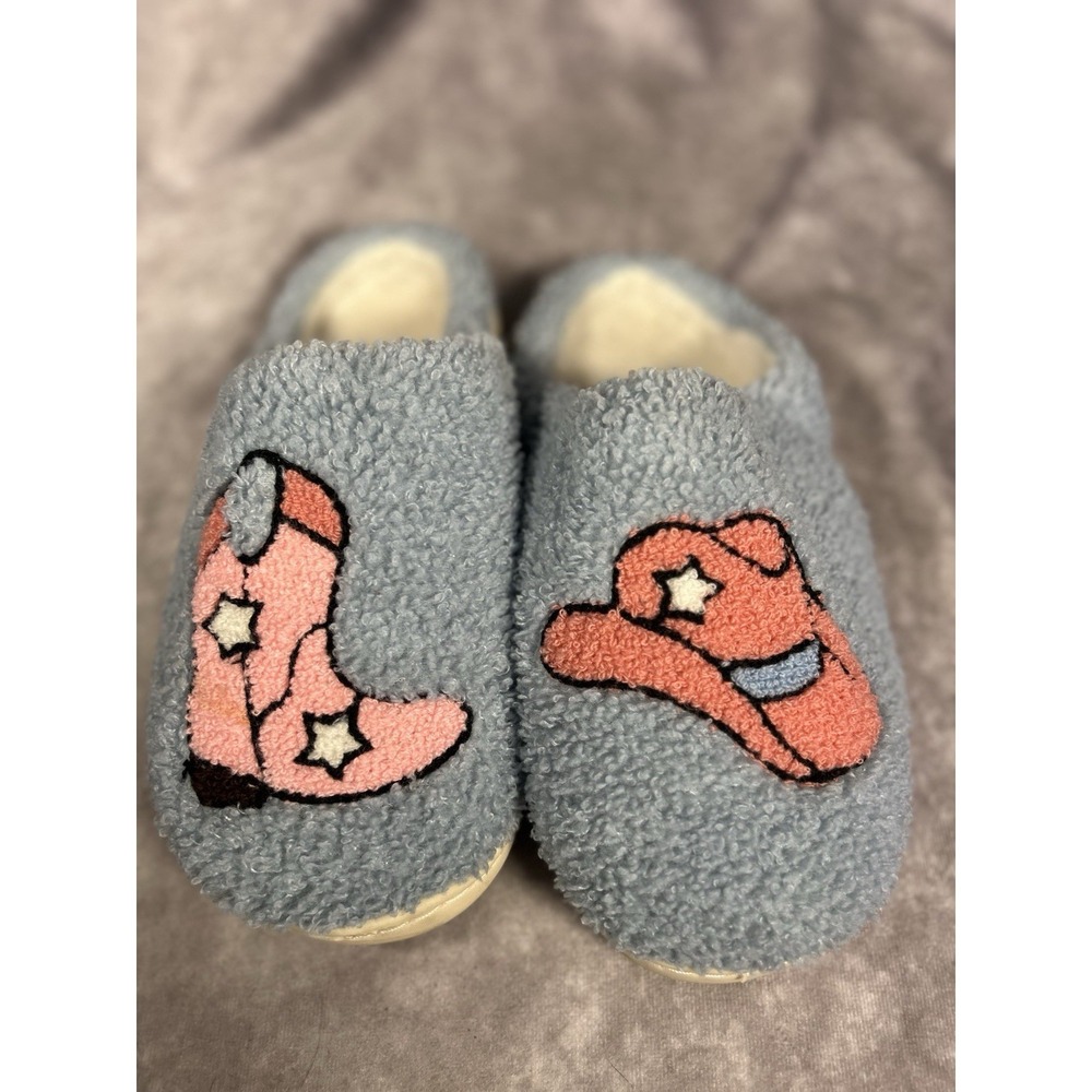 Living Royal Cowgirl Slippers S/M Gray Pink Cowboy Boot Hat Western Fuzzy